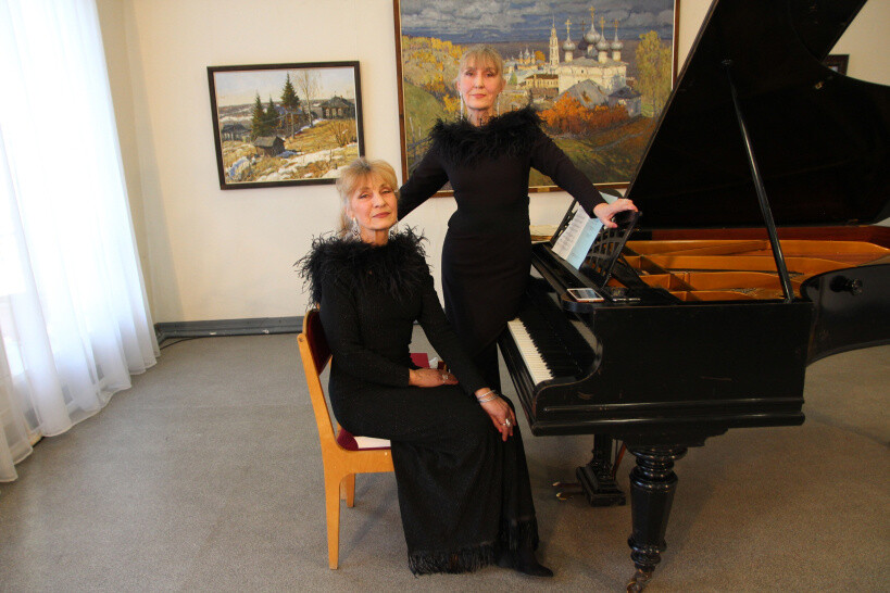 В Картинной галерее «Дом Озерова» состоялся концерт Елены и Надежды Каретниковых