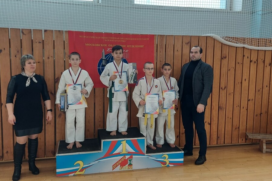 Четырнадцать медалей завоевали воспитанники спортшколы по спортивным и прикладным единоборствам из Коломны