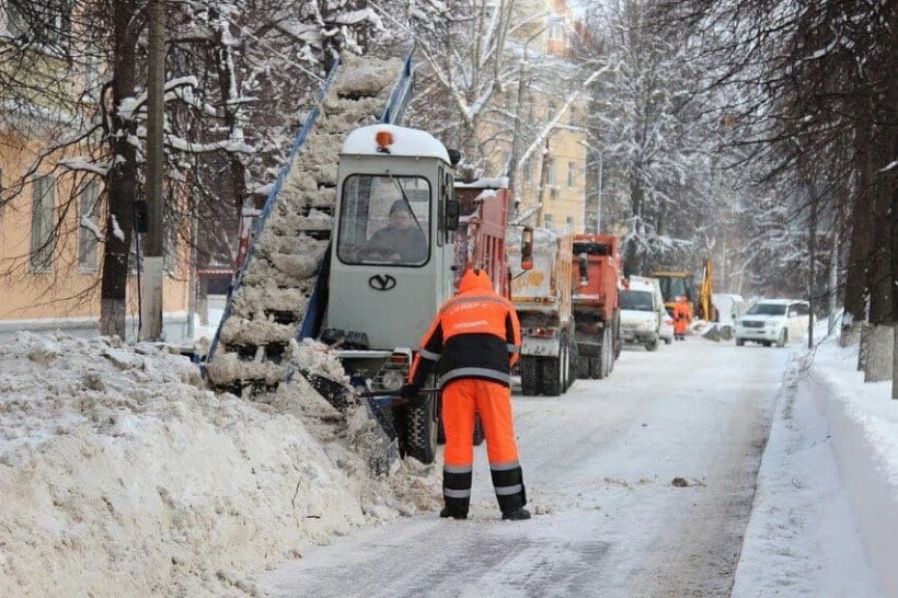 Уборка снега и расчистка дорог, дворов и улиц - одна из самых острых тем минувшей недели