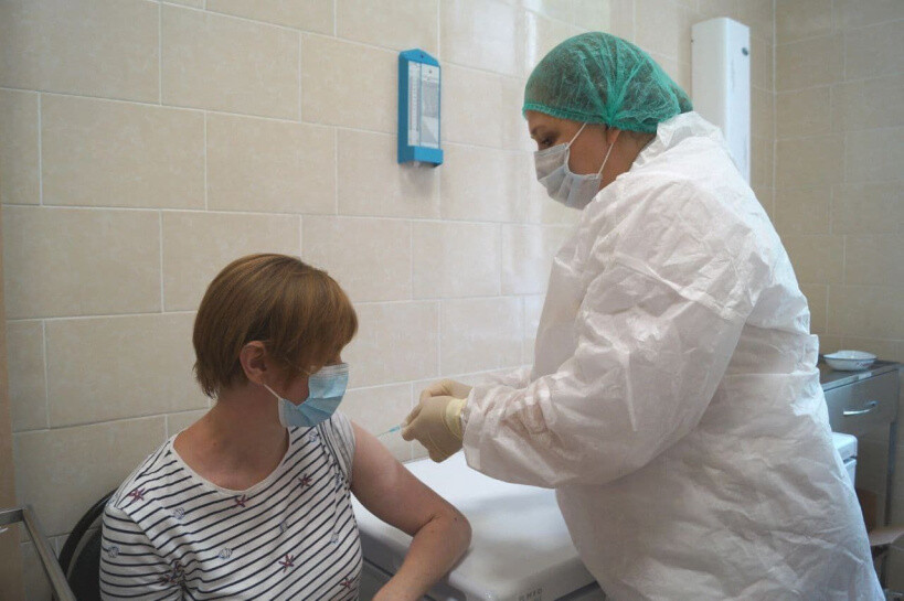 В предстоящие выходные и праздничные дни стационарные пункты вакцинации Коломенской больницы продолжат свою работу