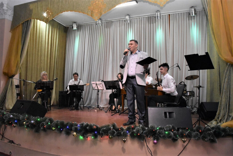 Артисты Коломенской филармонии подарили своим зрителям праздничный концерт