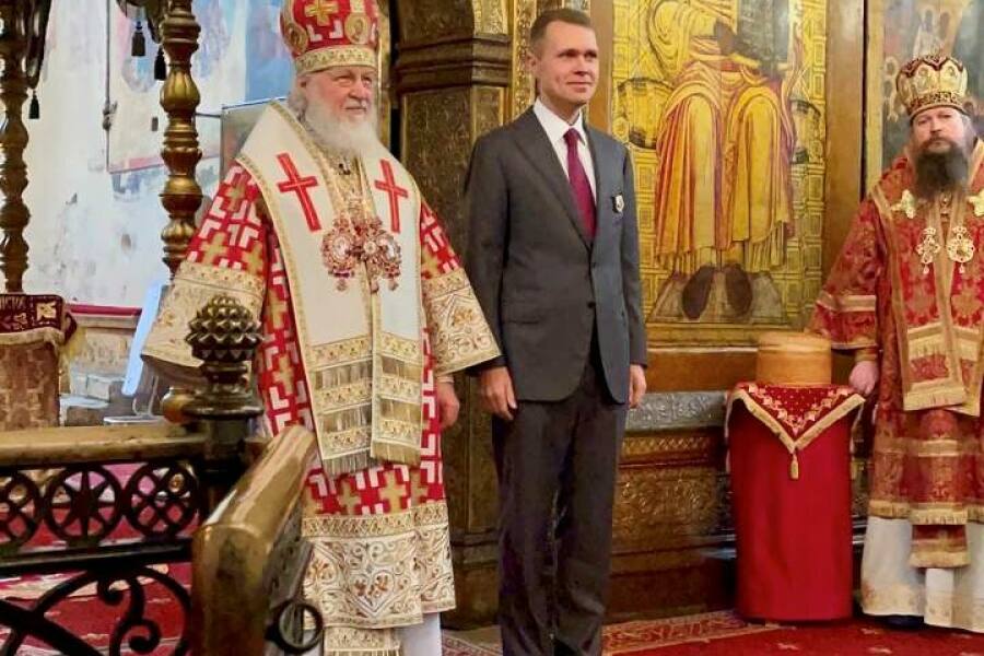 Вице-спикер Мособлдумы Никита Чаплин получил награду от патриарха