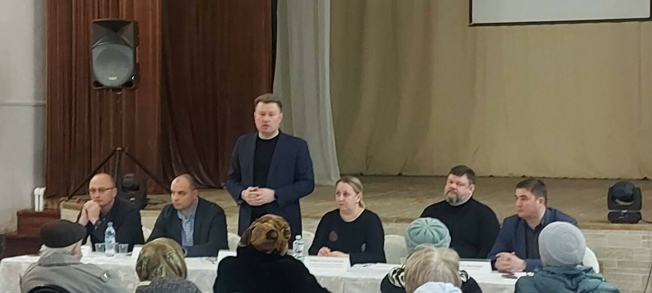 Встреча с жителями коломенского поселка Радужный прошла в формате «выездной администрации»