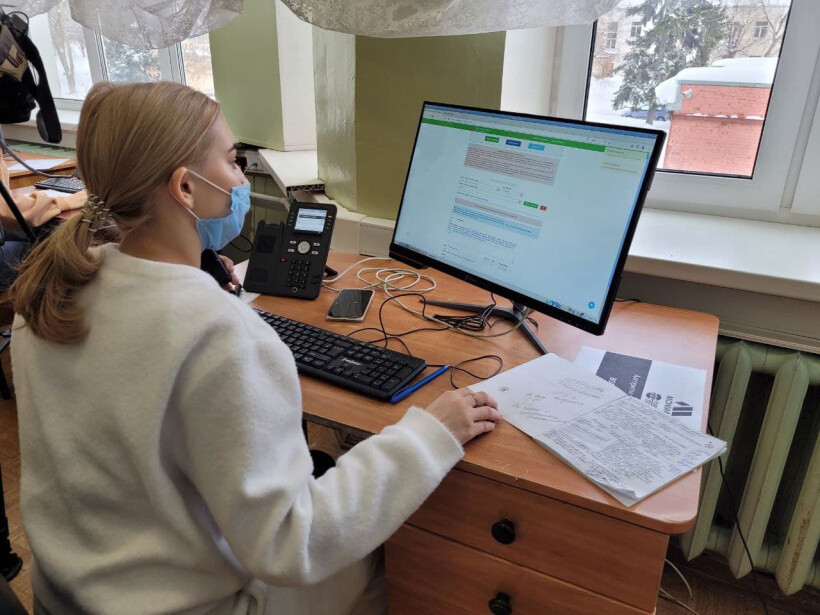 Студенты медколледжа помогают колл-центру Коломенской больницы принимать звонки по номеру 122