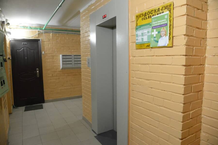 В Коломне продолжается программа по замене лифтов