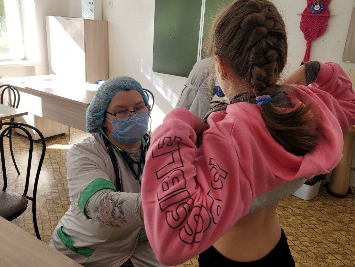 Почти 350 детей из Луганска и Донецка осмотрели коломенские врачи