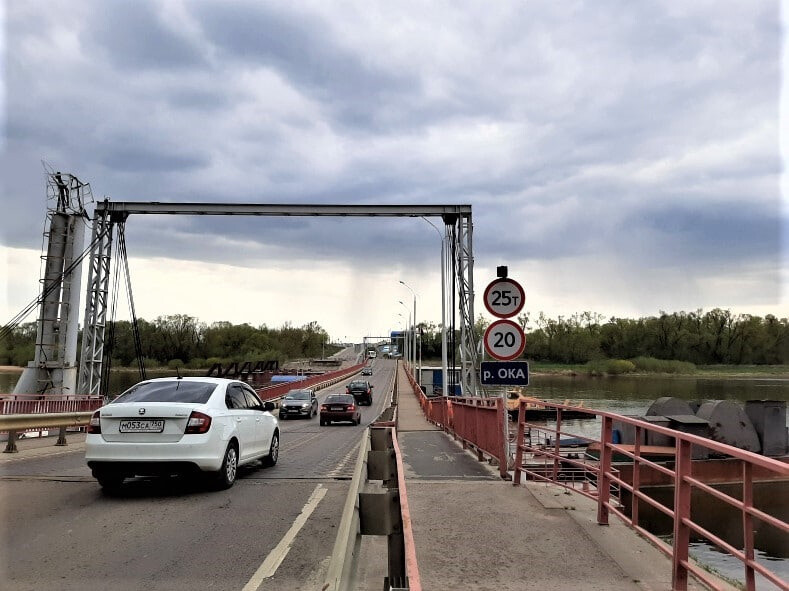 Наплавной мост в Озерах закрыли для транспорта