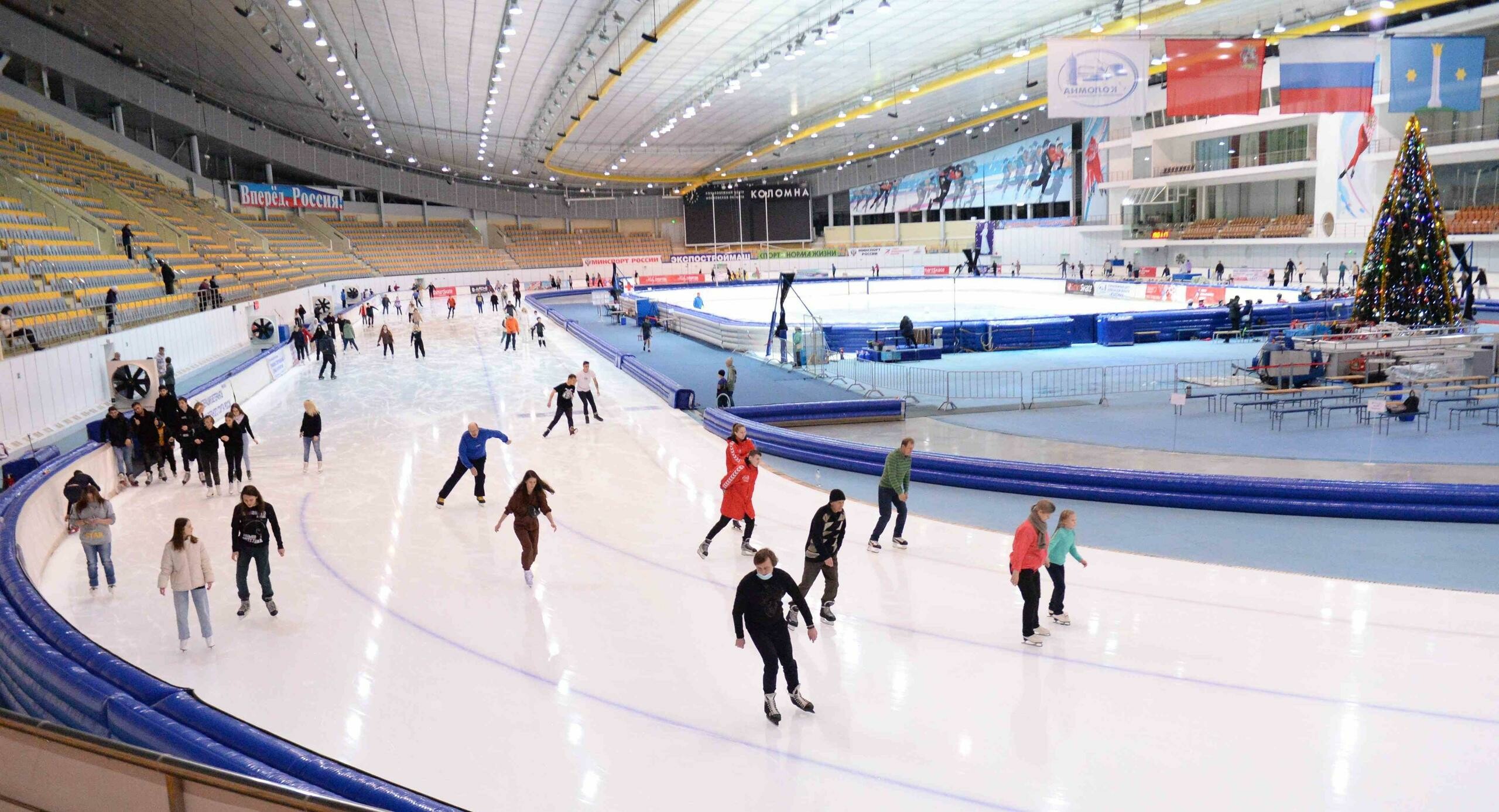 В конькобежном центре «Коломна» проходит ряд физкультурных и спортивных мероприятий