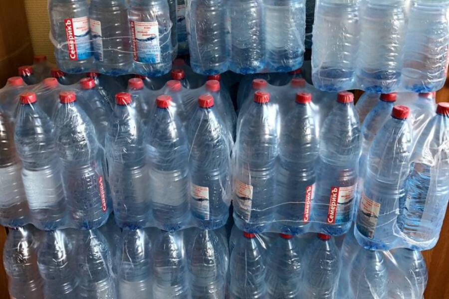 Более тысячи бутылок питьевой воды передали для пациентов инфекционного госпиталя неравнодушные жители Коломны