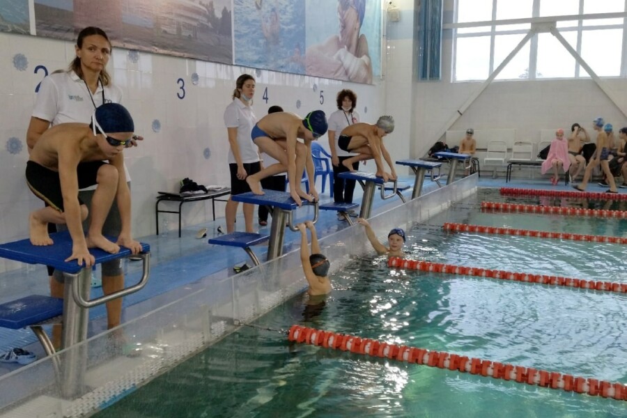 Озёрские пловцы завоевали медали турнира по плаванию