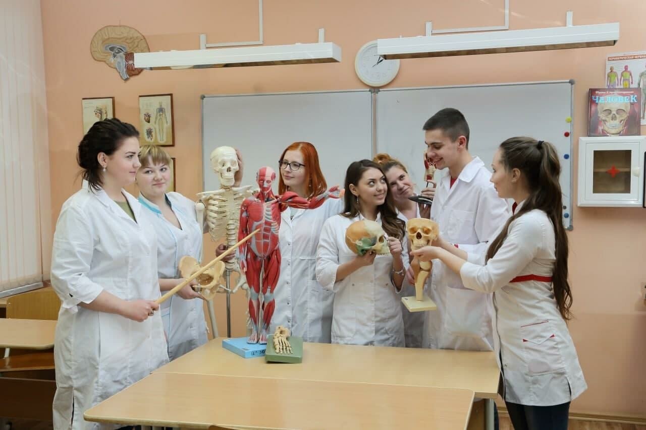 Каникулы с пользой: коломенская гимназия открывает Летнюю медицинскую школу
