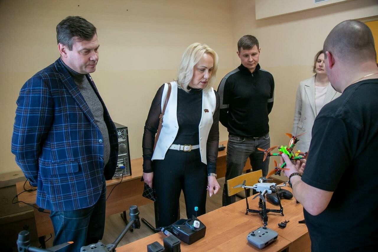 Глава Городского округа Коломна Александр Гречищев посетил Центр поддержки СВО в Песках