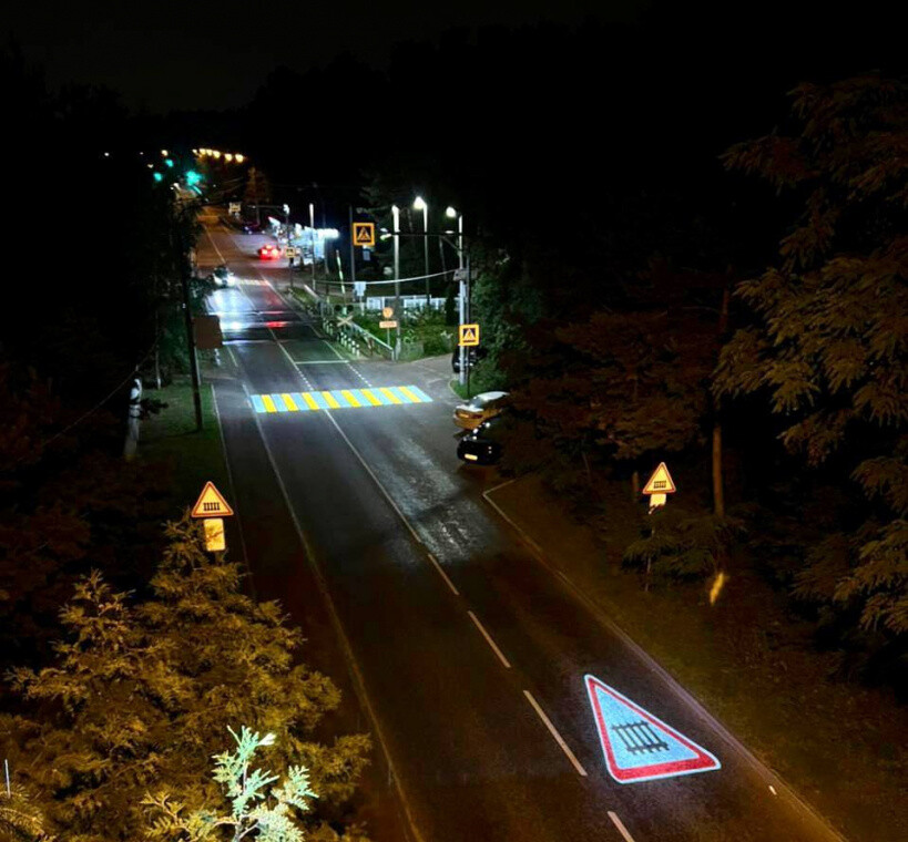 Три пешеходных перехода по Пирочинскому шоссе по просьбам жителей оборудовали направленной подсветкой