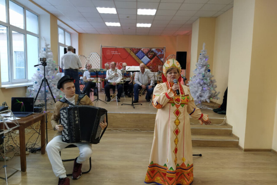 Озерчане приняли участие в праздничной программе «От всей души»