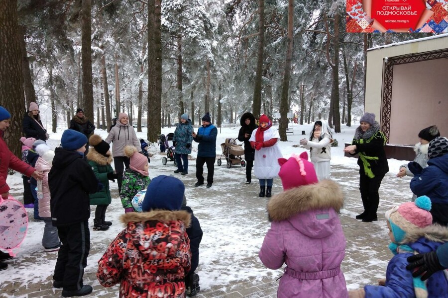 Новогоднее настроение подарили сотрудники Полурядинского СДК юным озерчанам