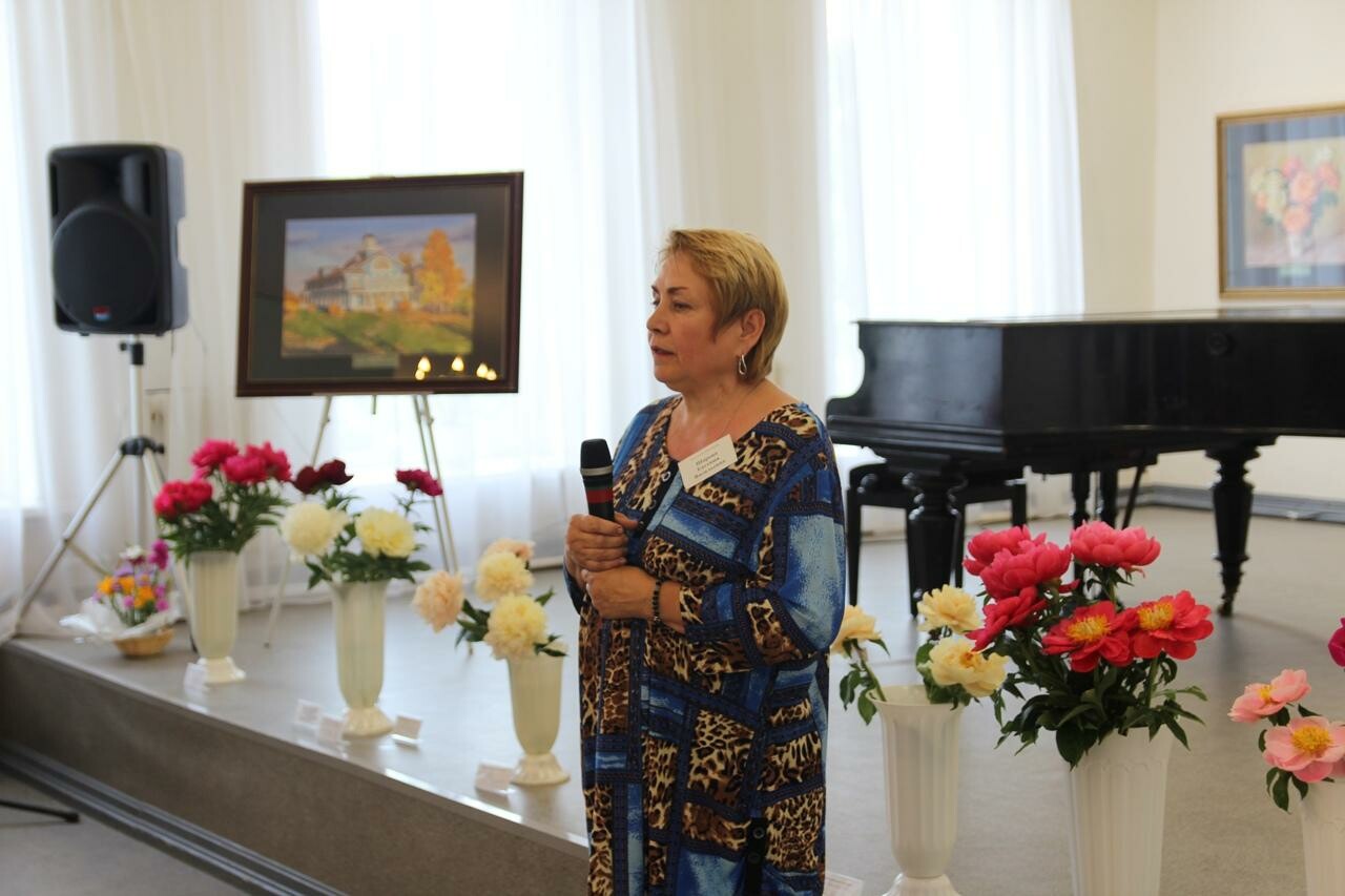 В Коломне состоялось открытие выставки живых цветов «Цветы июня»